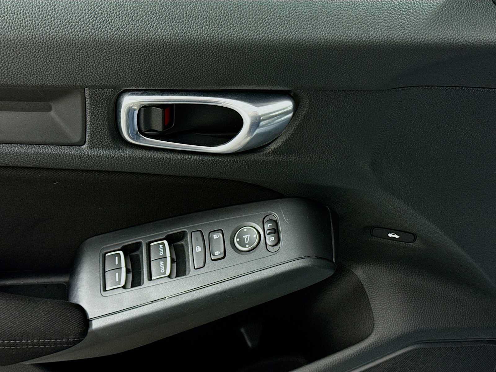 Used 2023 Honda Civic Sport image 17