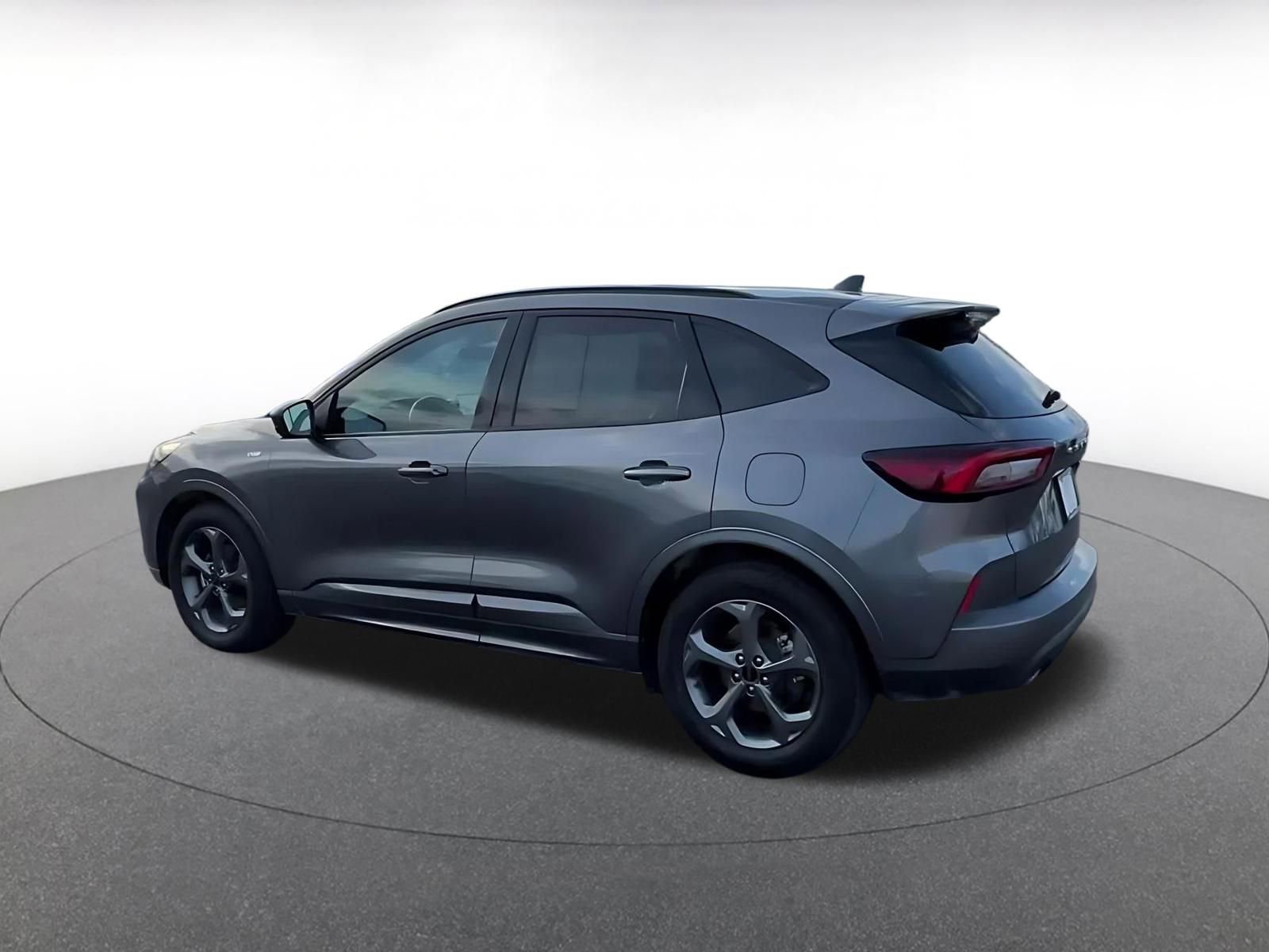 Used 2024 Ford Escape ST-Line image 10