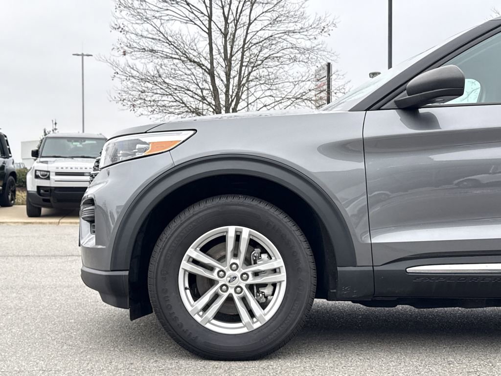 Used 2022 Ford Explorer XLT image 9