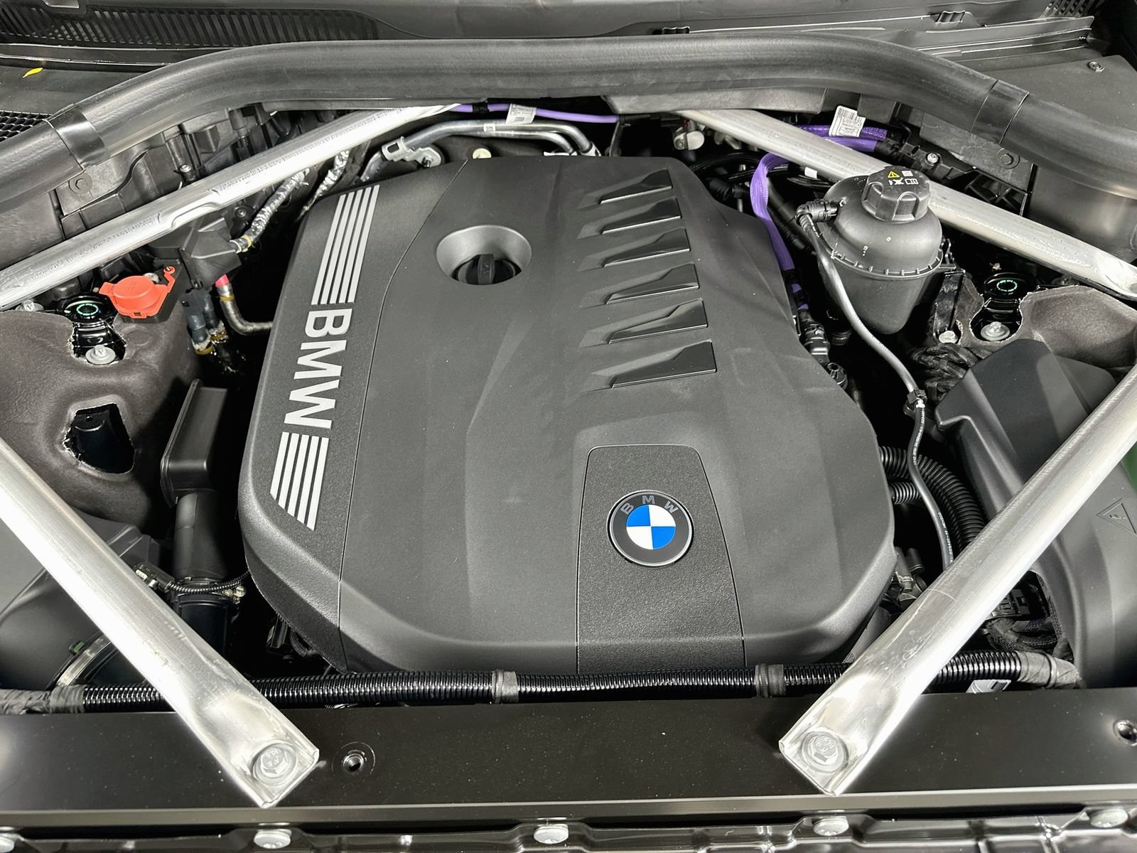 New 2027 BMW X7 xDrive40i w/ M Sport Package AWD/4WD image 13