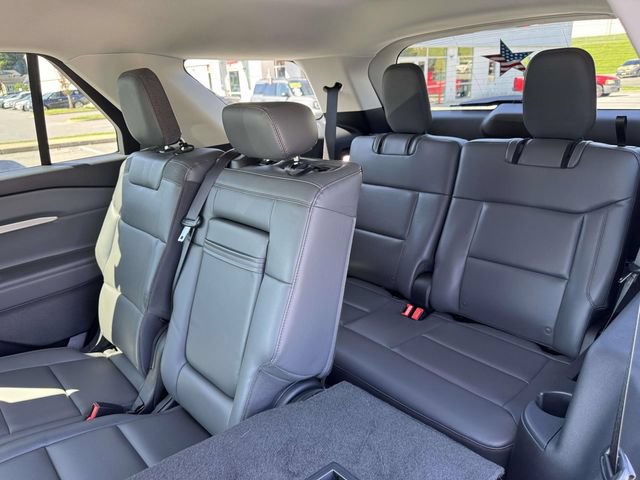 Used 2026 Ford Explorer Active w/ Active Comfort Package AWD/4WD image 18