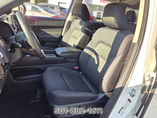 Used 2025 Nissan Pathfinder SV FWD image 7