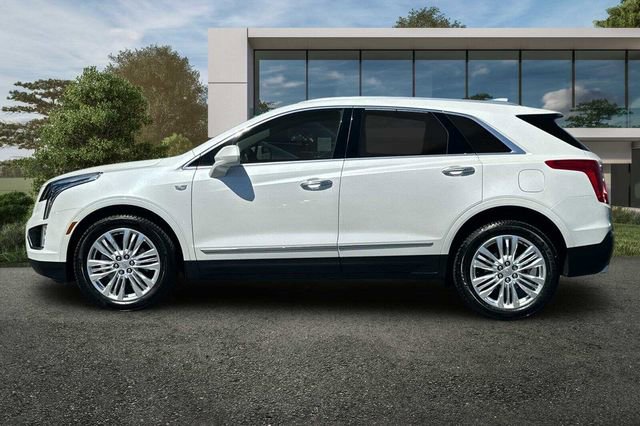 Used 2017 Cadillac XT5 Premium Luxury w/ Advanced Security Package FWD image 7