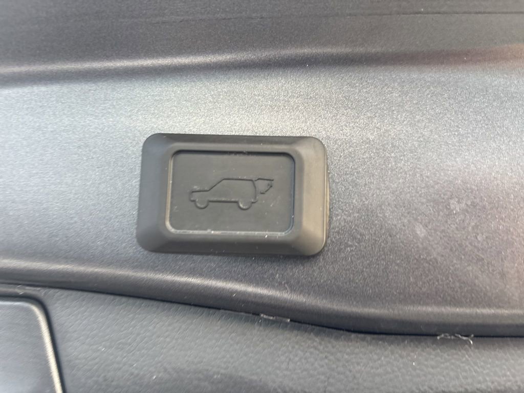 Used 2023 Toyota RAV4 XLE w/ Convenience Package image 28