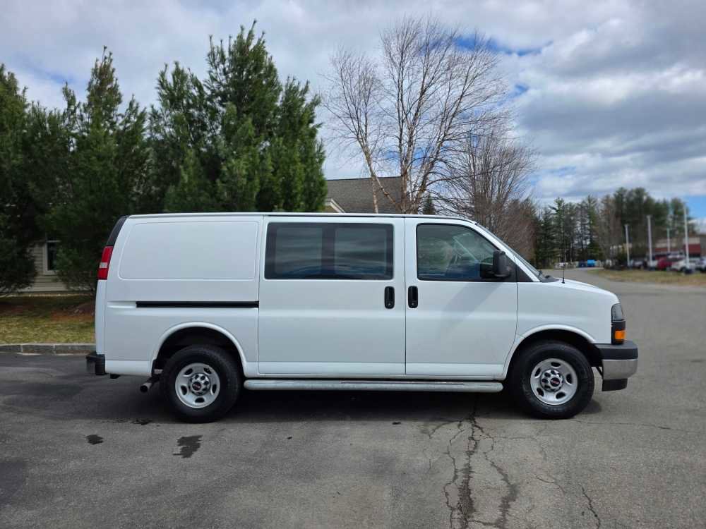 Used 2017 GMC Savana 2500 image 19