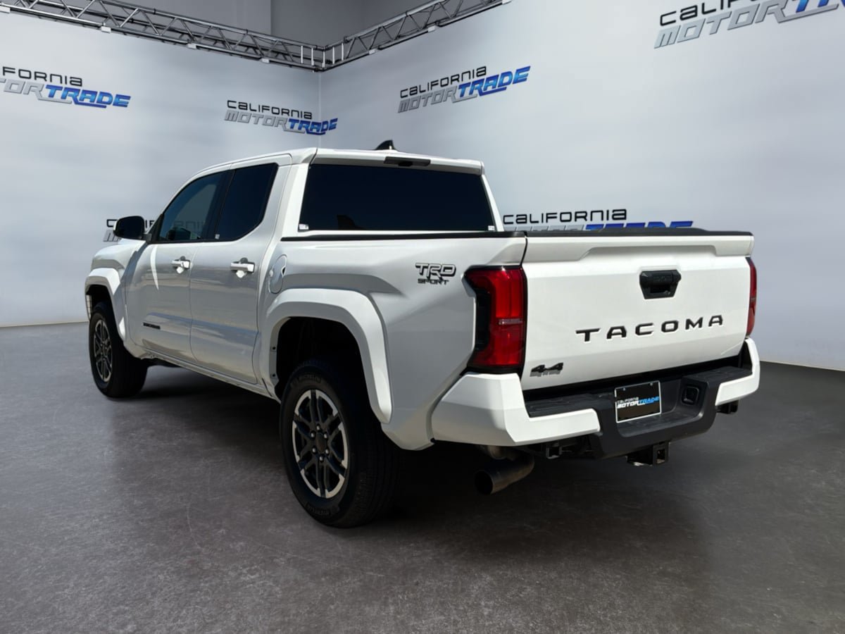 Used 2025 Toyota Tacoma TRD Sport AWD/4WD image 7