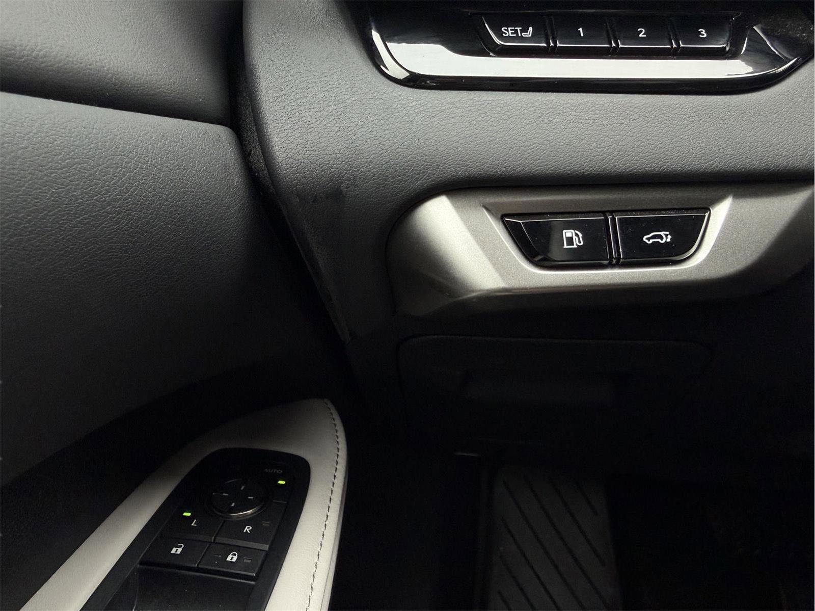 Used 2023 Lexus RX 350 Premium w/ Accessory Package image 18