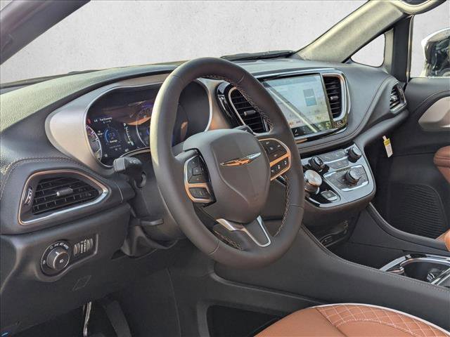 New 2026 Chrysler Pacifica Pinnacle video 3