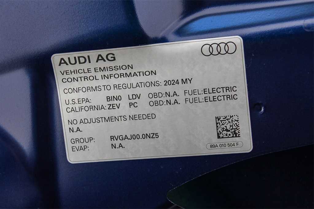 Used 2024 Audi Q4 e-tron Premium Plus image 28