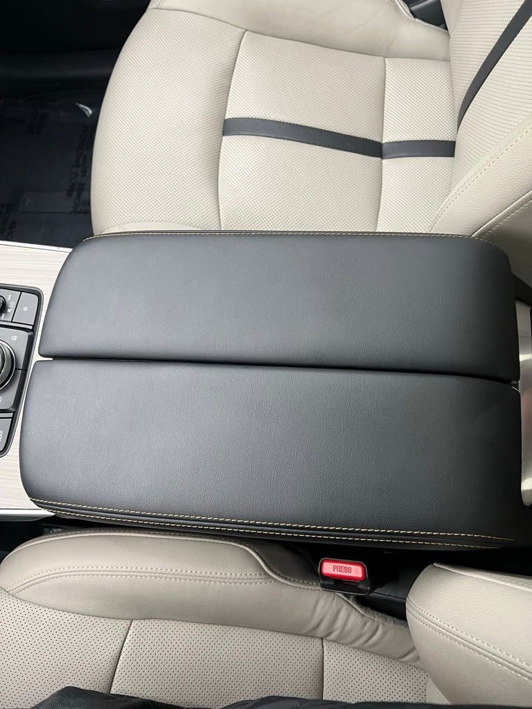 Used 2024 MAZDA CX-90 Plug-In Hybrid w/ Premium Pkg image 11