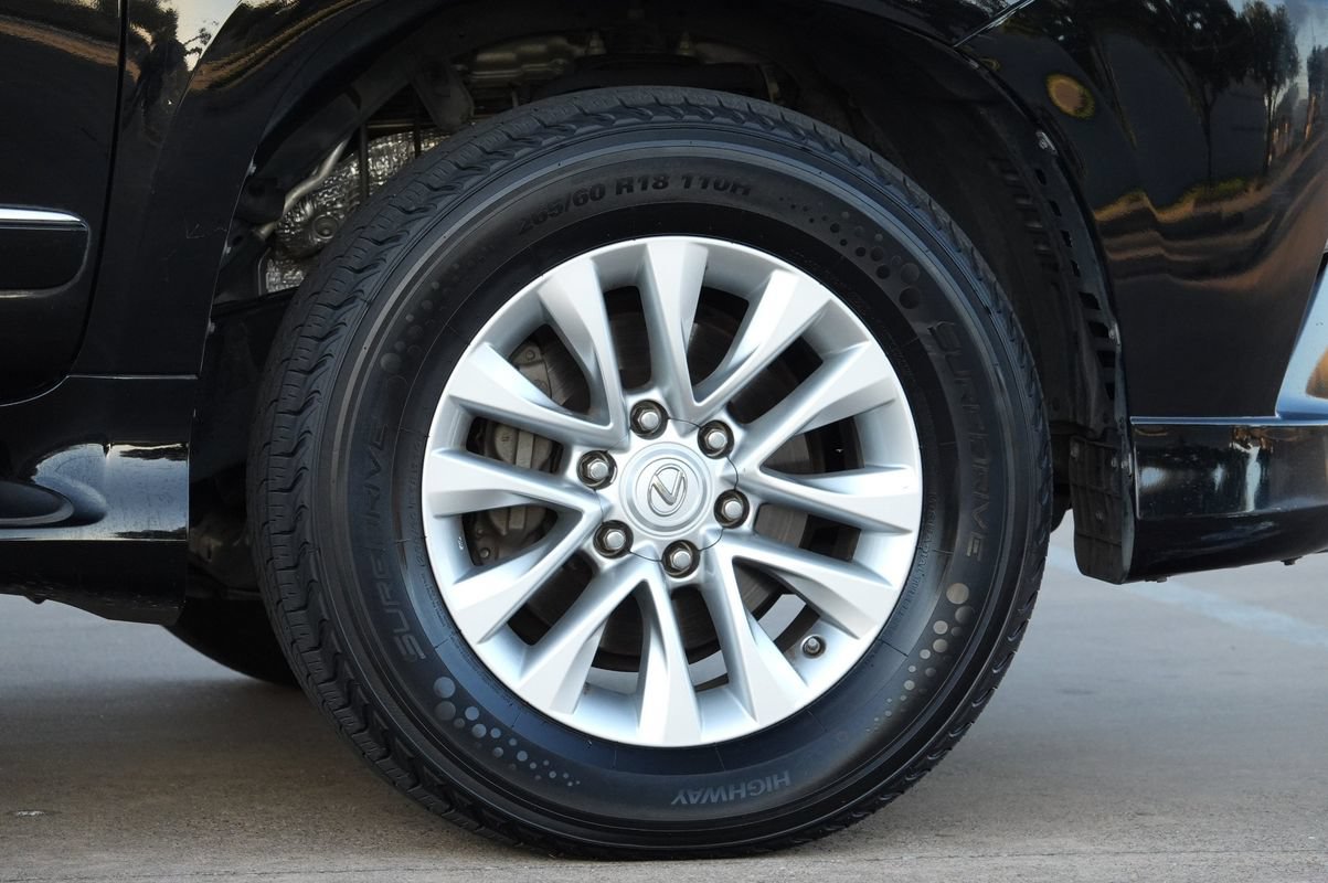 Used 2014 Lexus GX 460 w/ Premium Package AWD/4WD image 33