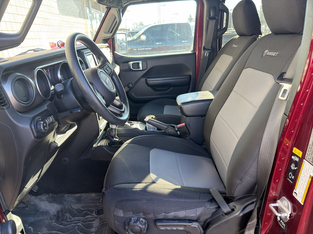 Used 2021 Jeep Gladiator Sport image 13