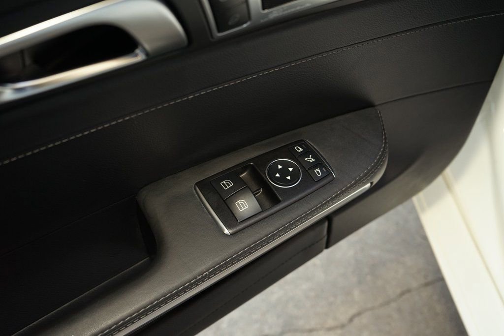 Used 2018 Mercedes-Benz AMG GT Roadster image 23