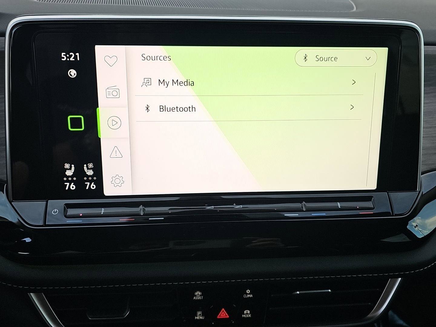 Used 2025 Volkswagen Atlas SEL Premium R-Line image 17