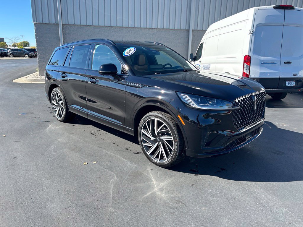 New 2027 Lincoln Aviator Black Label w/ Jet Appearance Package AWD/4WD image 8