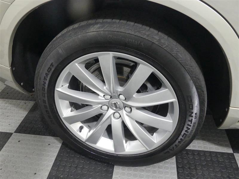 Used 2017 Volvo XC90 T6 Momentum w/ Vision Package AWD/4WD image 17