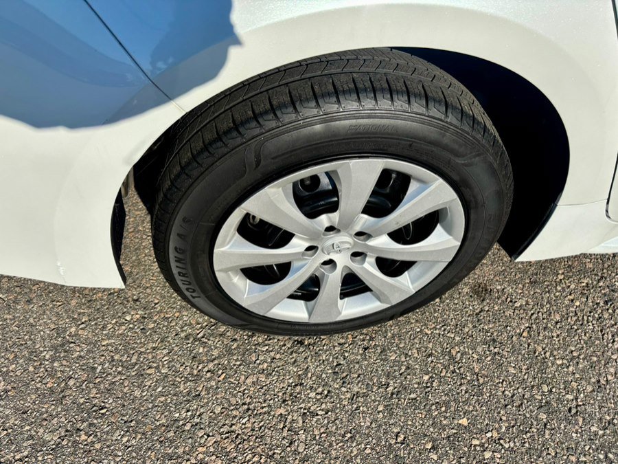 Used 2022 Toyota Corolla LE FWD image 28