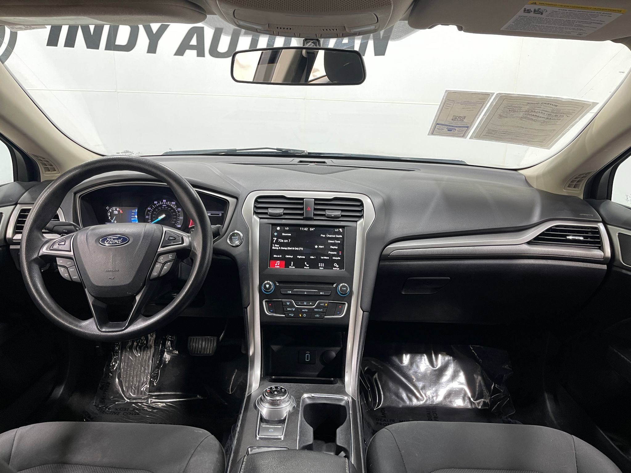 Used 2018 Ford Fusion SE w/ Fusion SE Technology Package image 17