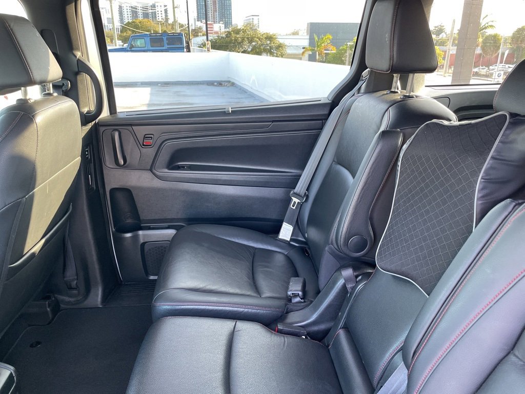 Used 2023 Honda Odyssey Sport image 3