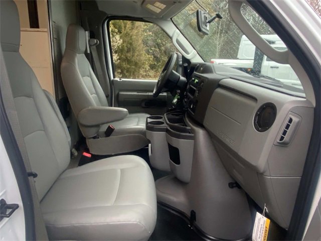 Used 2024 Ford E-350 and Econoline 350 Super Duty w/ Power Windows & Locks Group image 31