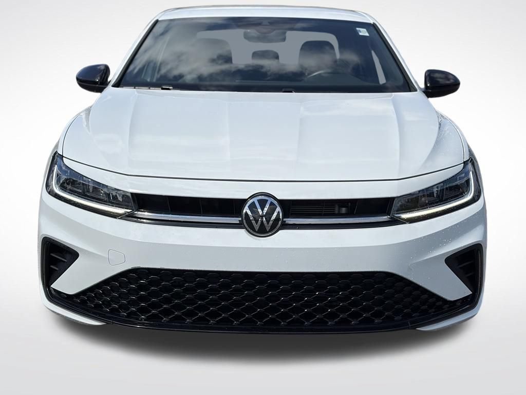 Used 2025 Volkswagen Jetta Sport FWD image 3