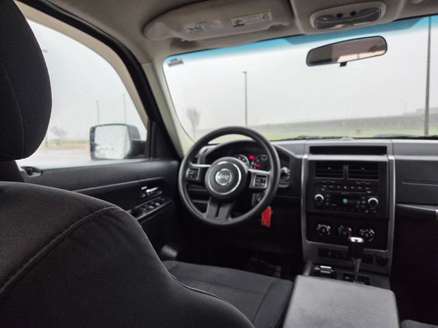 Used 2011 Jeep Liberty Sport AWD/4WD image 46