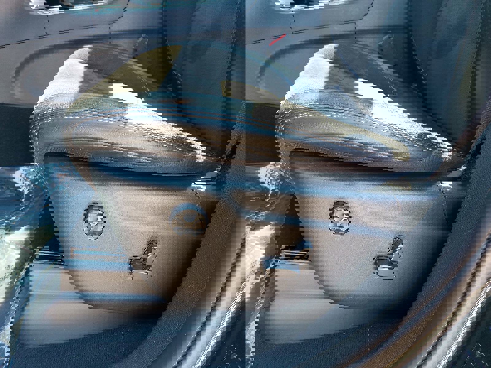 Used 2020 Jeep Grand Cherokee SRT image 30