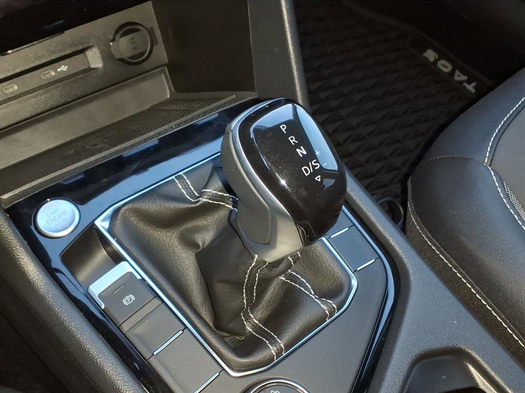 Certified 2024 Volkswagen Taos SE image 14