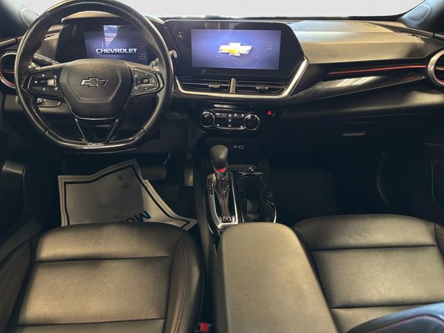 Used 2024 Chevrolet Trax RS FWD image 11