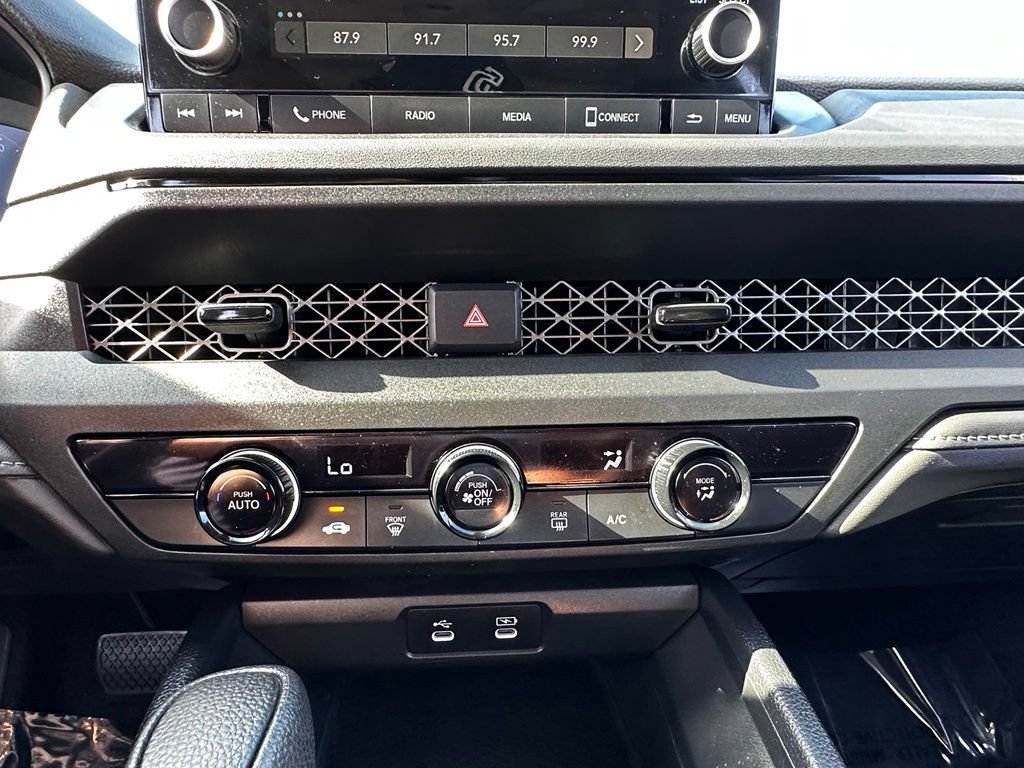Used 2023 Honda Accord LX image 27