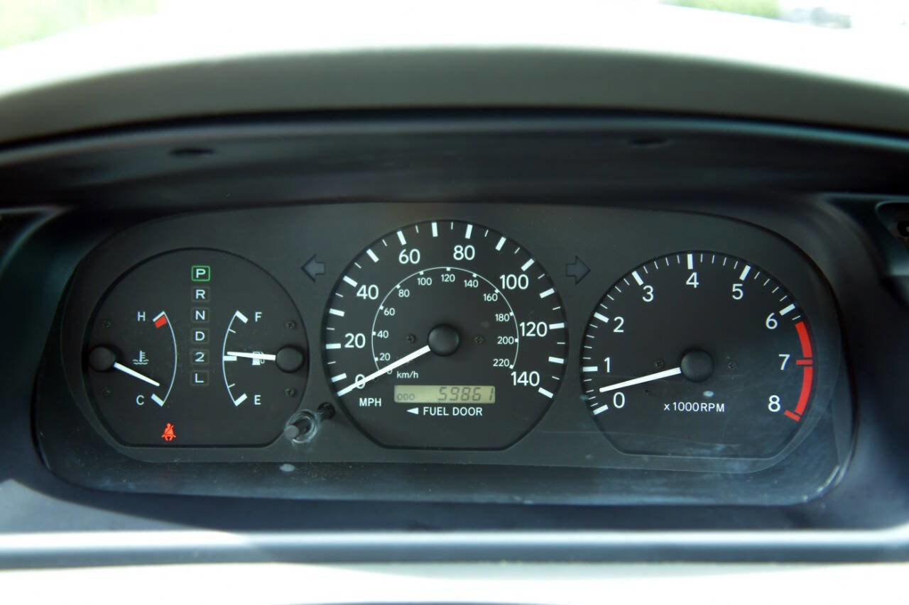 Used 2001 Toyota Camry XLE image 18