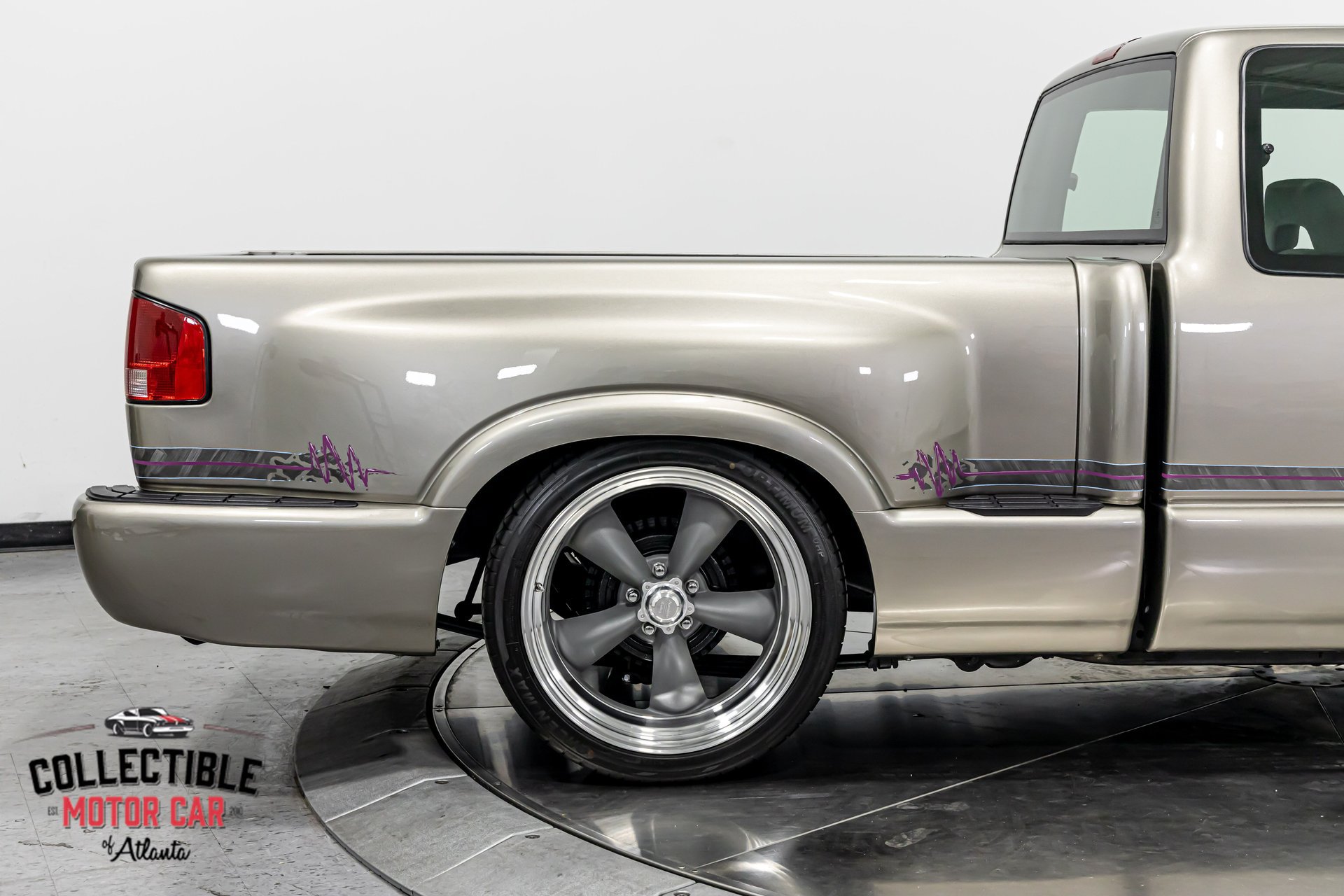 Used 2000 Chevrolet S10 Pickup LS w/ Preferred Equipment Group RWD image 38