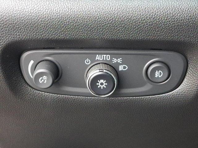 Used 2021 Chevrolet Traverse LT AWD/4WD image 9