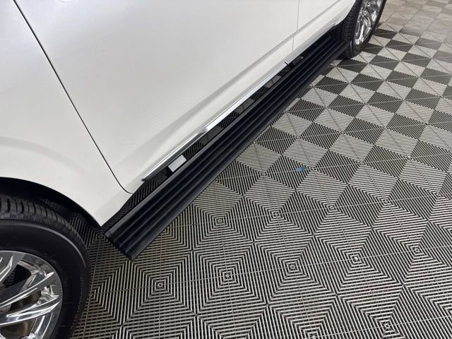 Used 2021 Cadillac Escalade Premium Luxury Platinum image 21