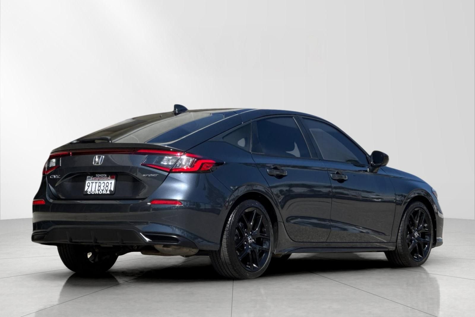 Used 2025 Honda Civic Sport image 4