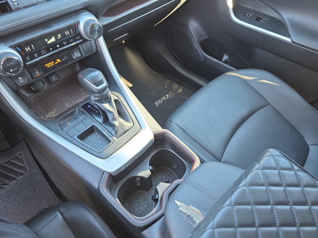 Used 2021 Toyota RAV4 Limited FWD image 32