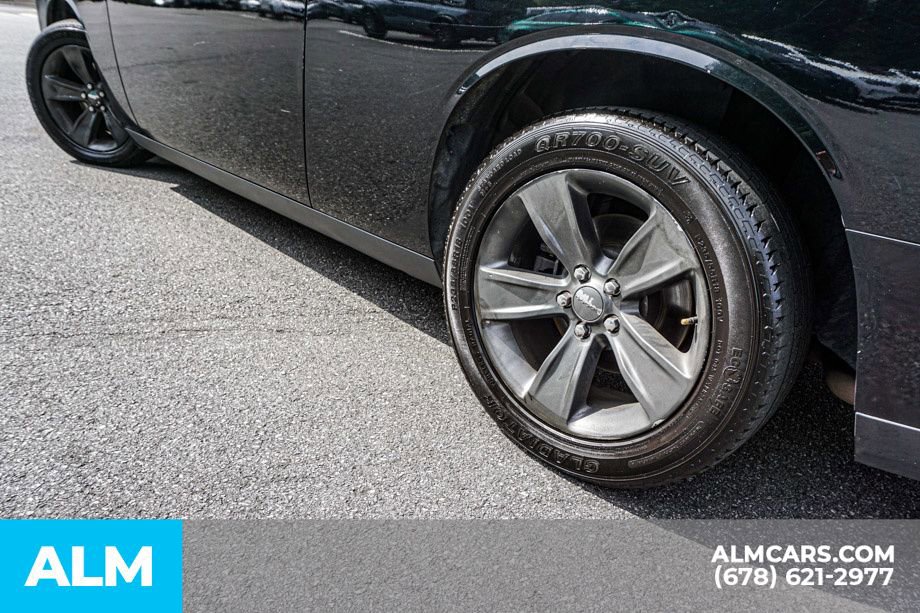 Used 2019 Dodge Challenger SXT RWD image 12