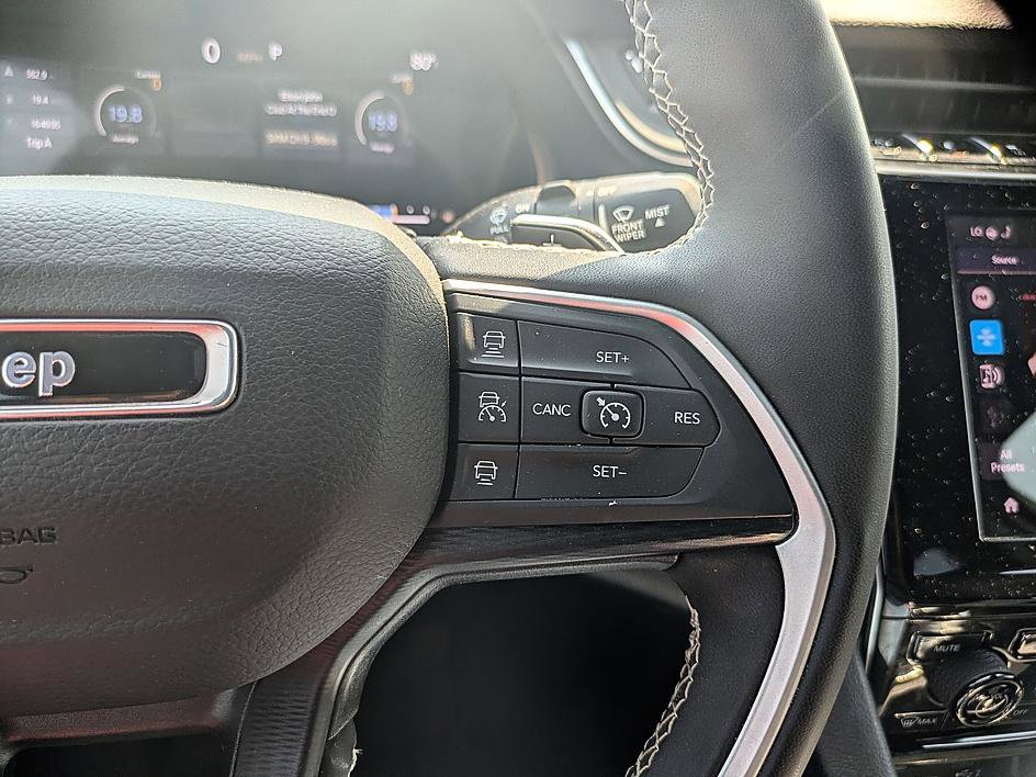 Used 2024 Jeep Grand Cherokee L Altitude image 19