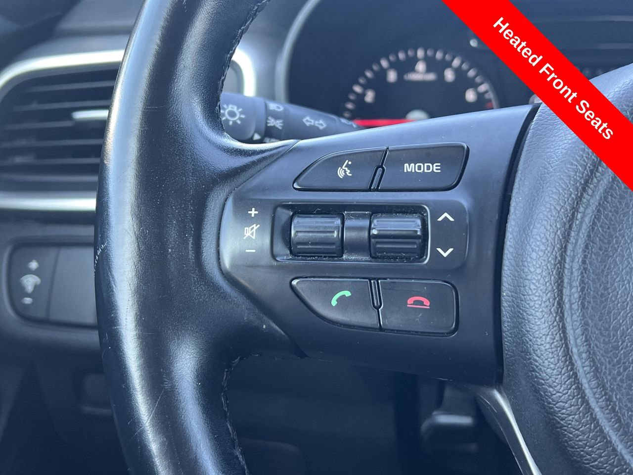 Used 2016 Kia Sorento LX w/ LX Convenience Package image 12