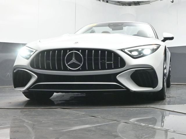 Used 2023 Mercedes-Benz SL 63 AMG 4MATIC image 29