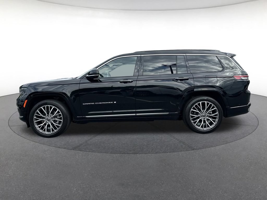 Used 2024 Jeep Grand Cherokee L Summit AWD/4WD image 2