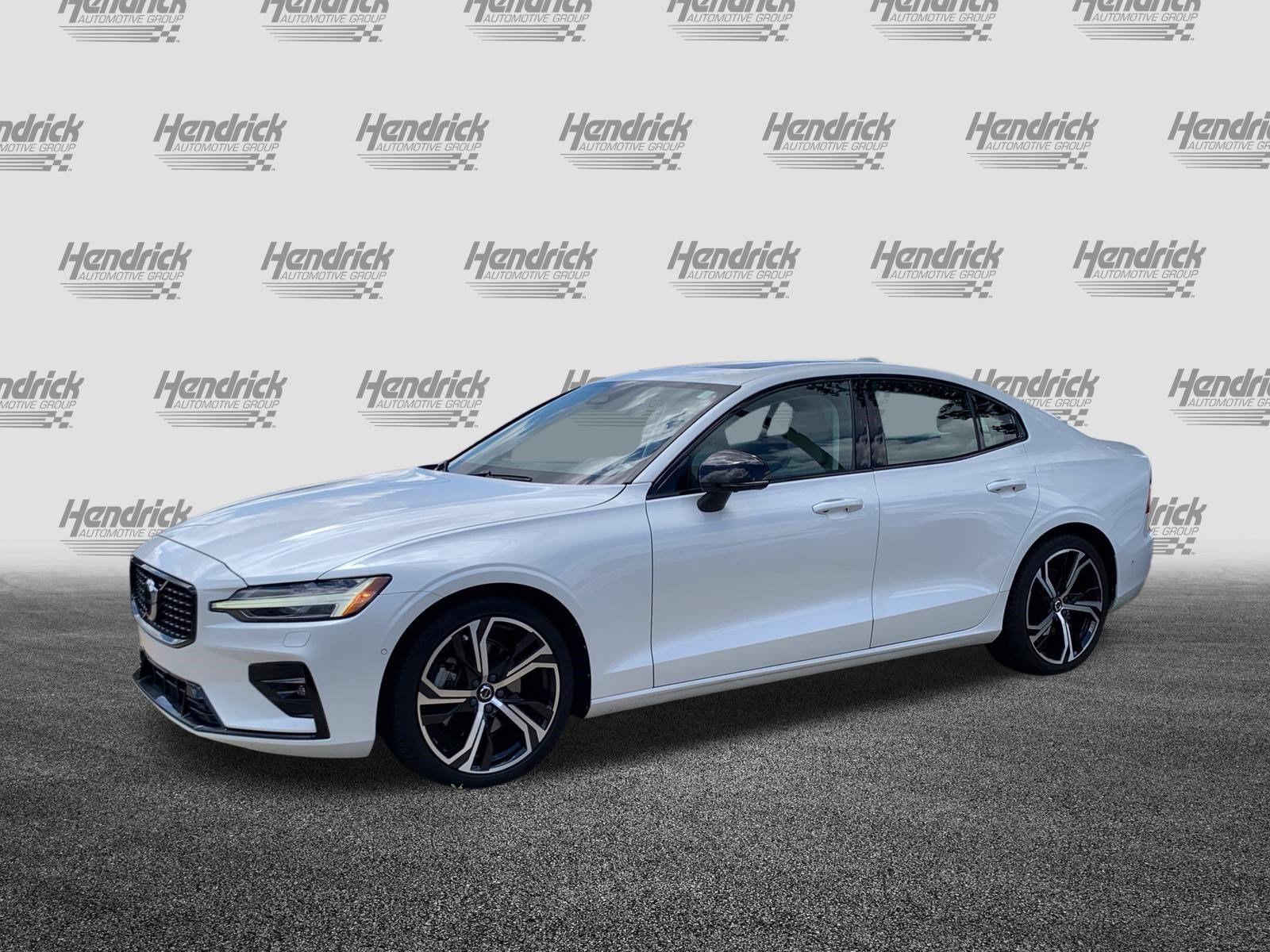 Used 2024 Volvo S60 B5 Plus w/ Climate Package AWD/4WD image 5