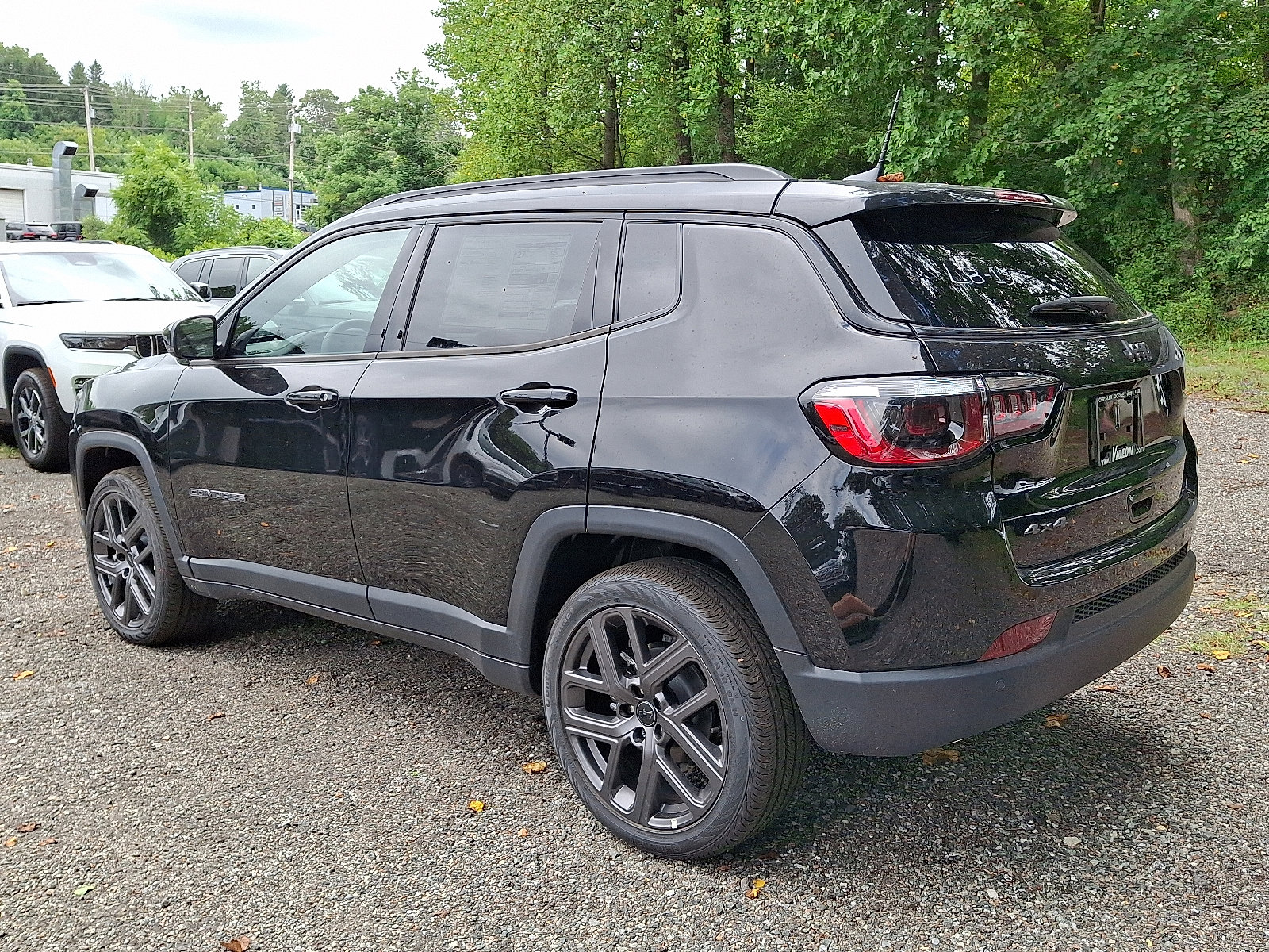 New 2025 Jeep Compass Limited w/ Sun & Sound Group image 3