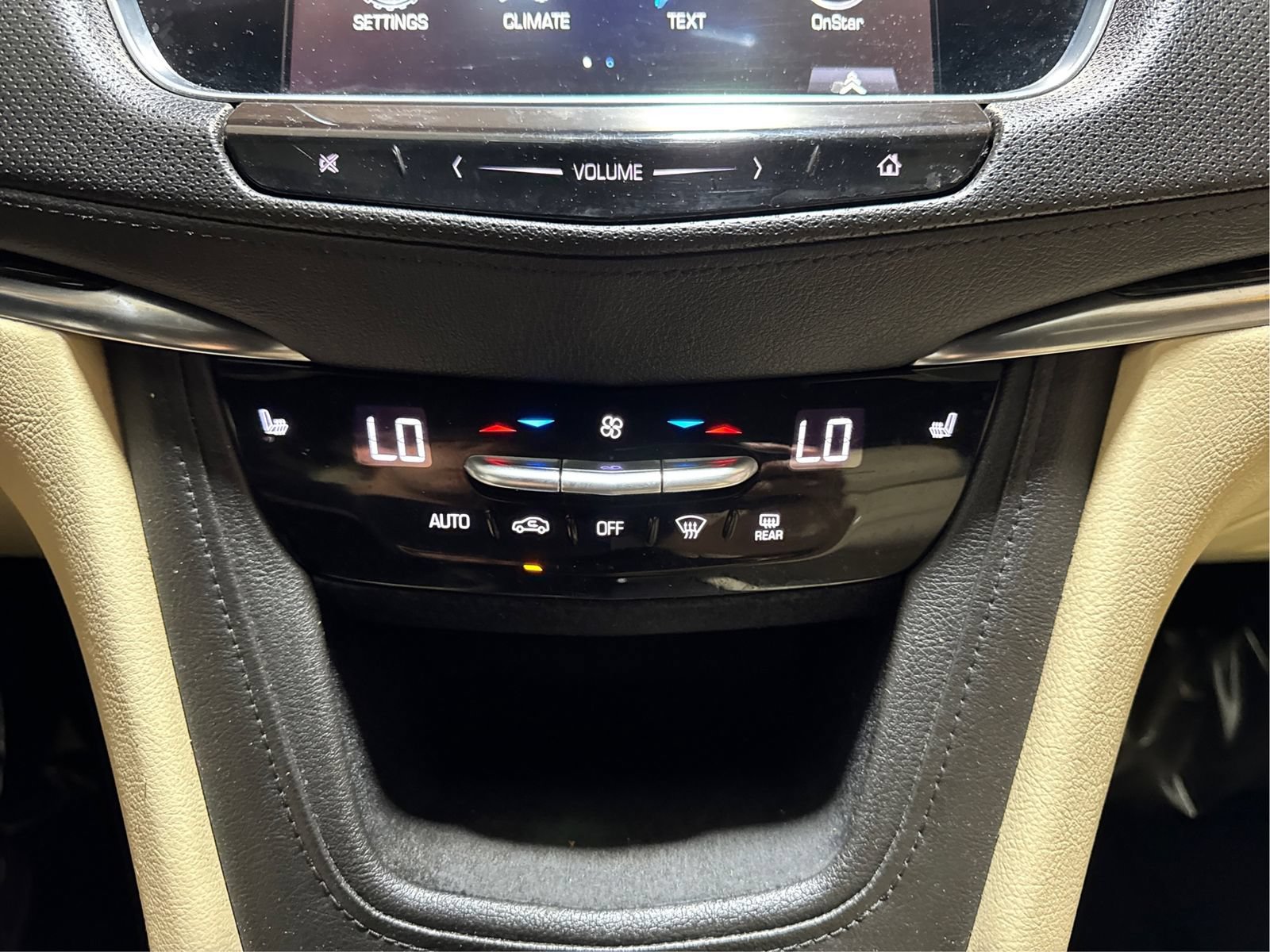 Used 2018 Cadillac XT5 AWD image 27