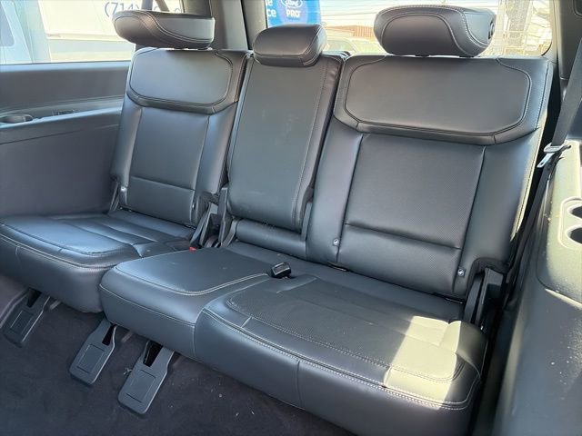 Used 2025 Ford Expedition Max Platinum w/ Stealth Performance Package image 8