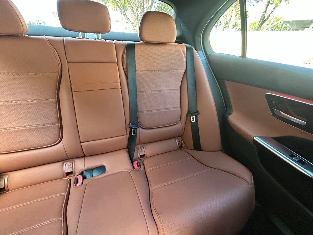 Used 2025 Mercedes-Benz C 300 Sedan image 14