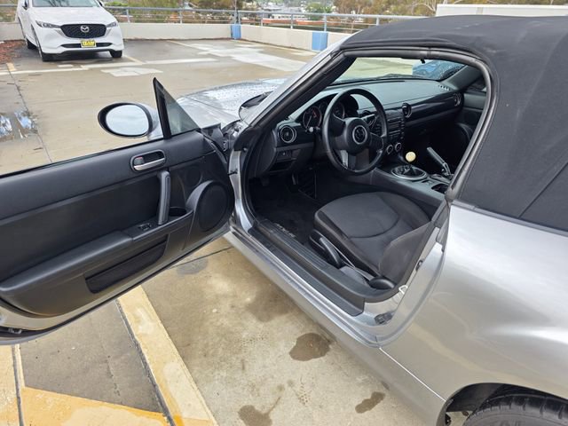 Used 2015 MAZDA MX-5 Miata Sport image 24