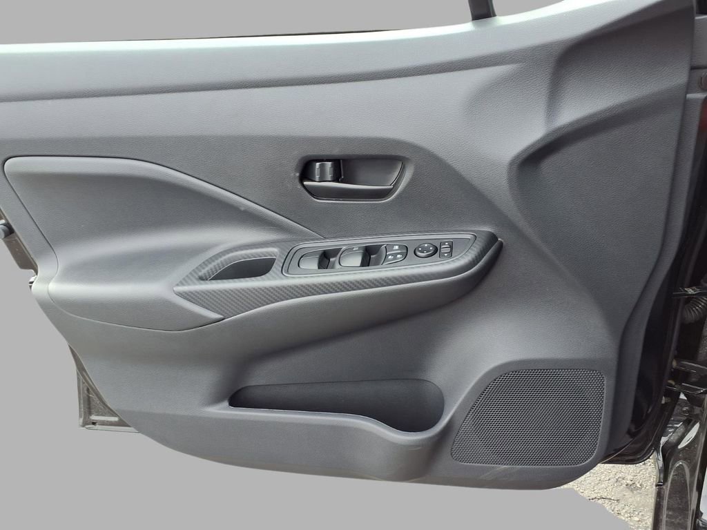 Used 2025 Nissan Versa S w/ Trunk Package image 15