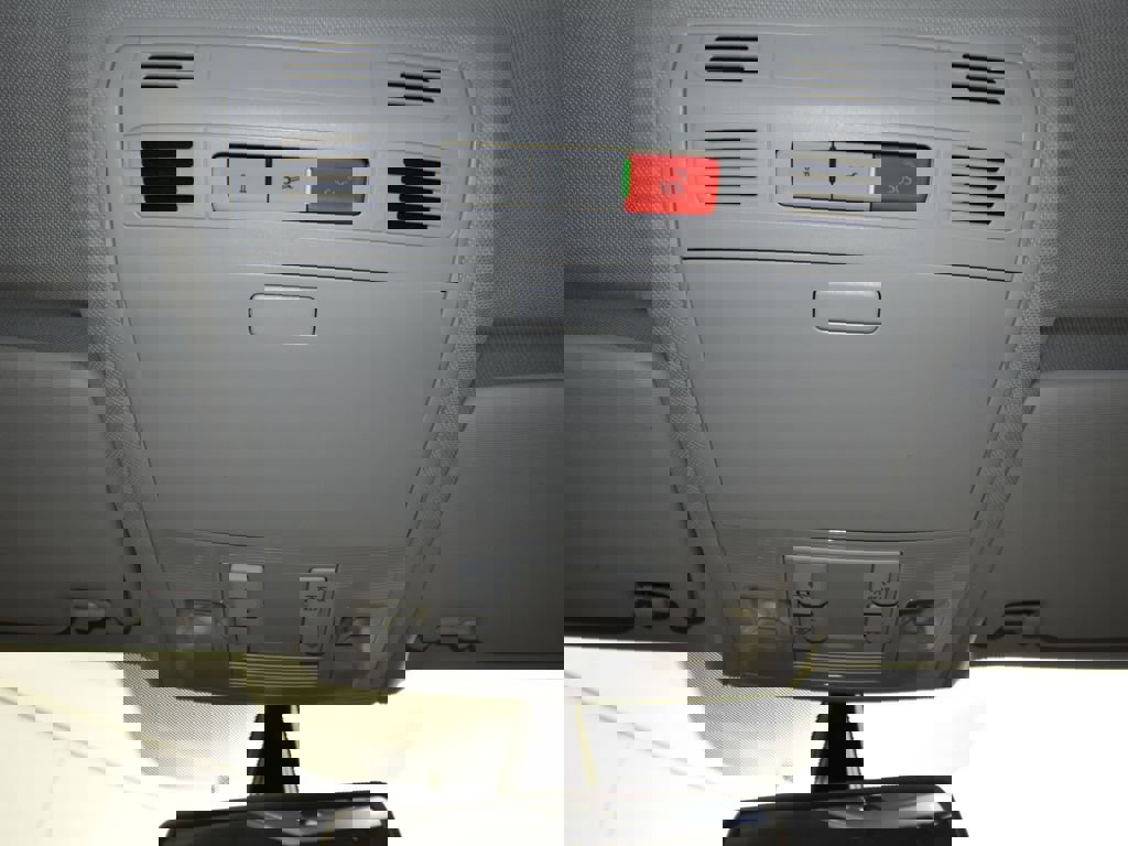 Used 2019 Volkswagen e-Golf SE image 23