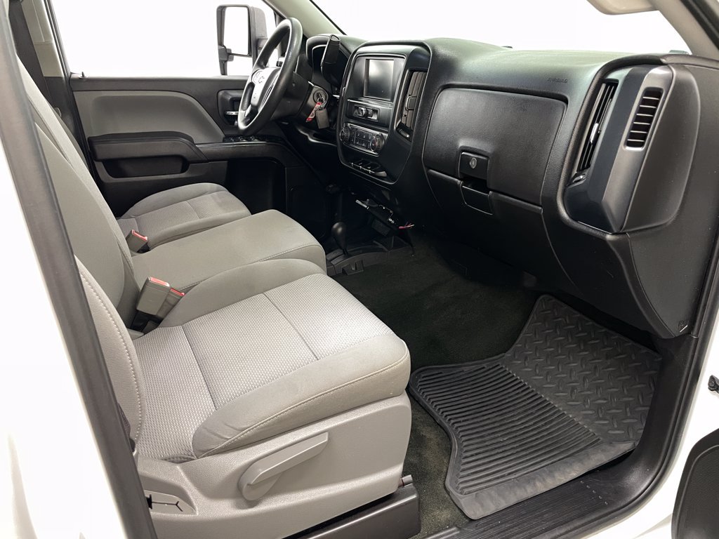 Used 2017 Chevrolet Silverado 1500 Custom w/ Custom Convenience Package AWD/4WD image 29